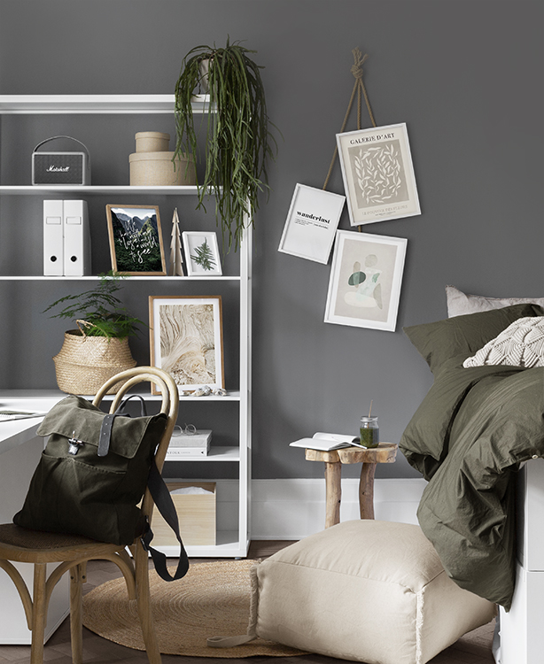 Nature Lover gallery wall - Green and beige bedroom - desenio.com.au